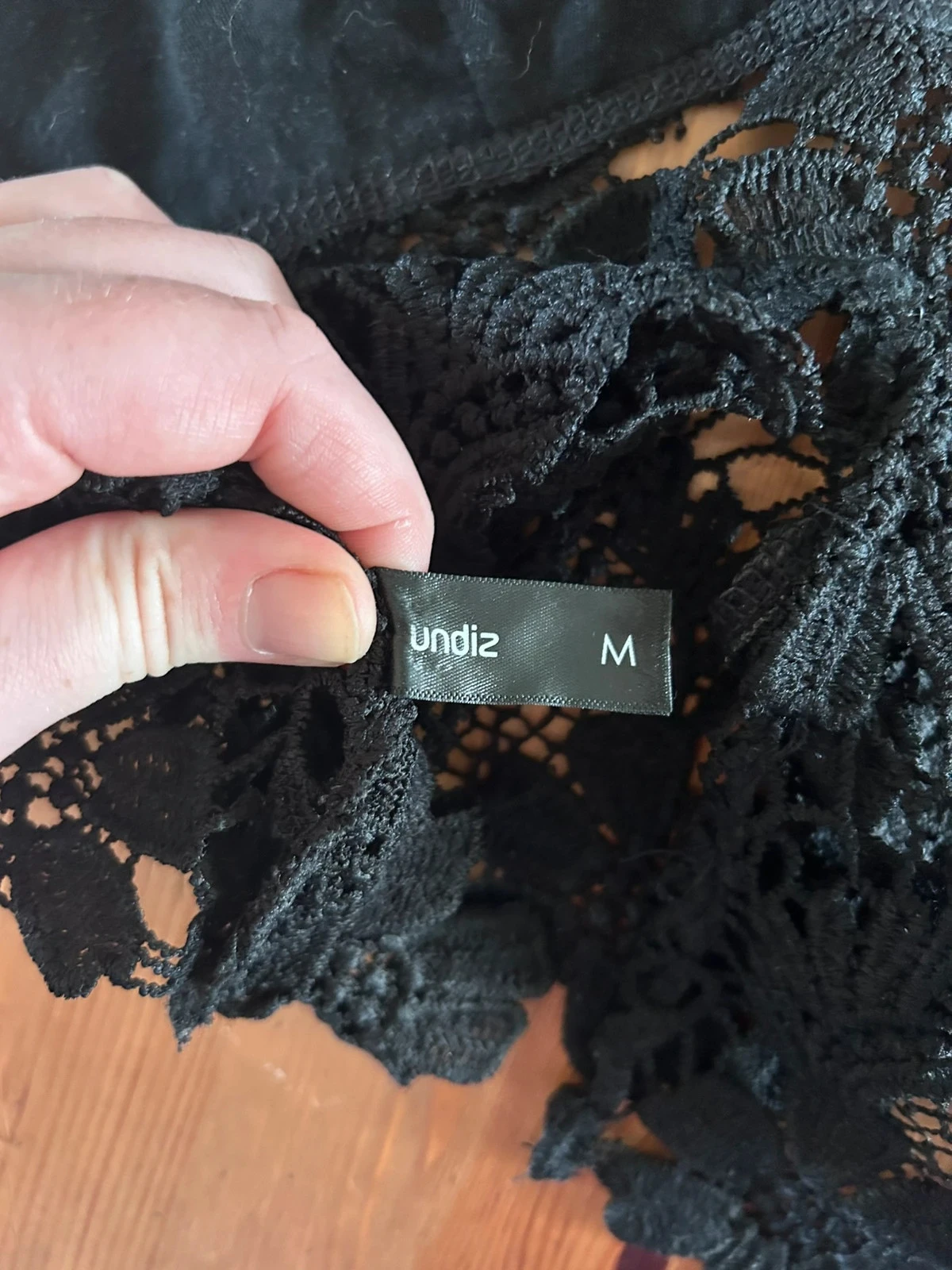 Black Lace Top – Backless – photo 4